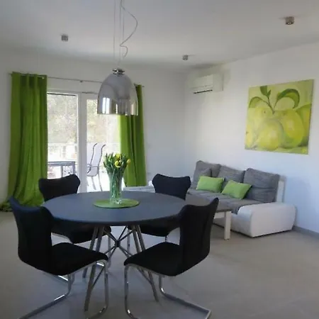 Apartment Luce Del Sole Mirce