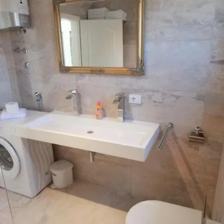 Luce Del Sole Apartment *